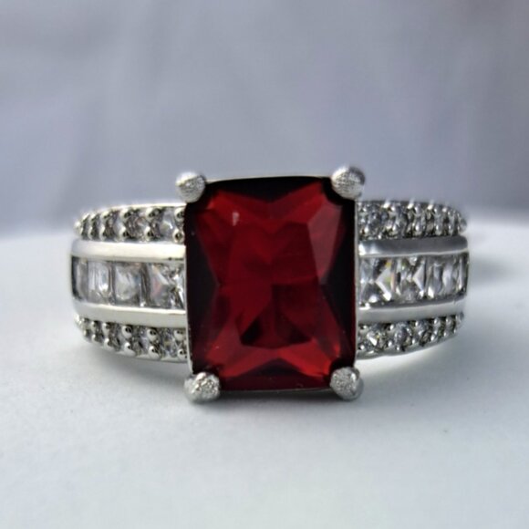 18K White Gold Filled Rich Red Stone Cocktail Ring - Picture 2 of 5
